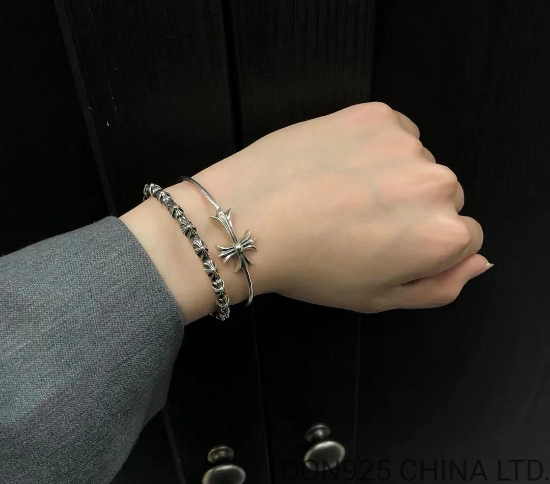 CHROME HEARTS Tiny Cross Cuff Free Size