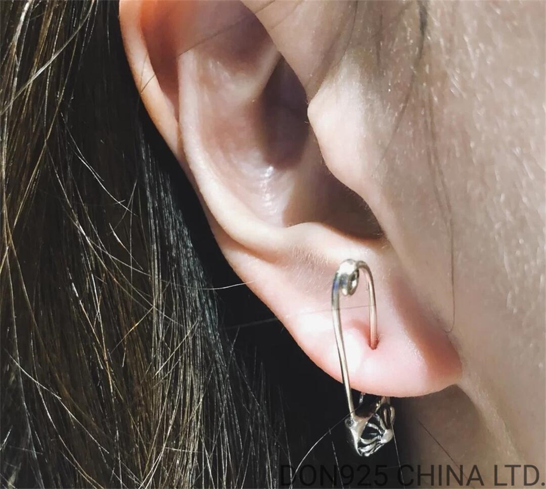 CHROME HEARTS Safety Pin Earring (1 Piece)