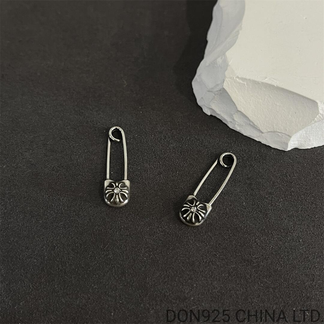 CHROME HEARTS Safety Pin Earring (1 Piece)