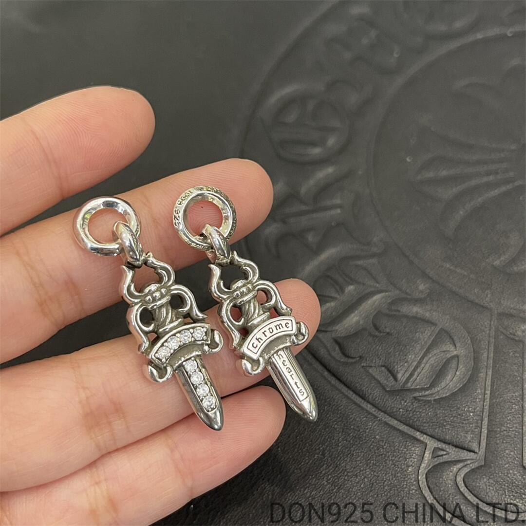 CHROME HEARTS Dagger Necklace (Small Size)