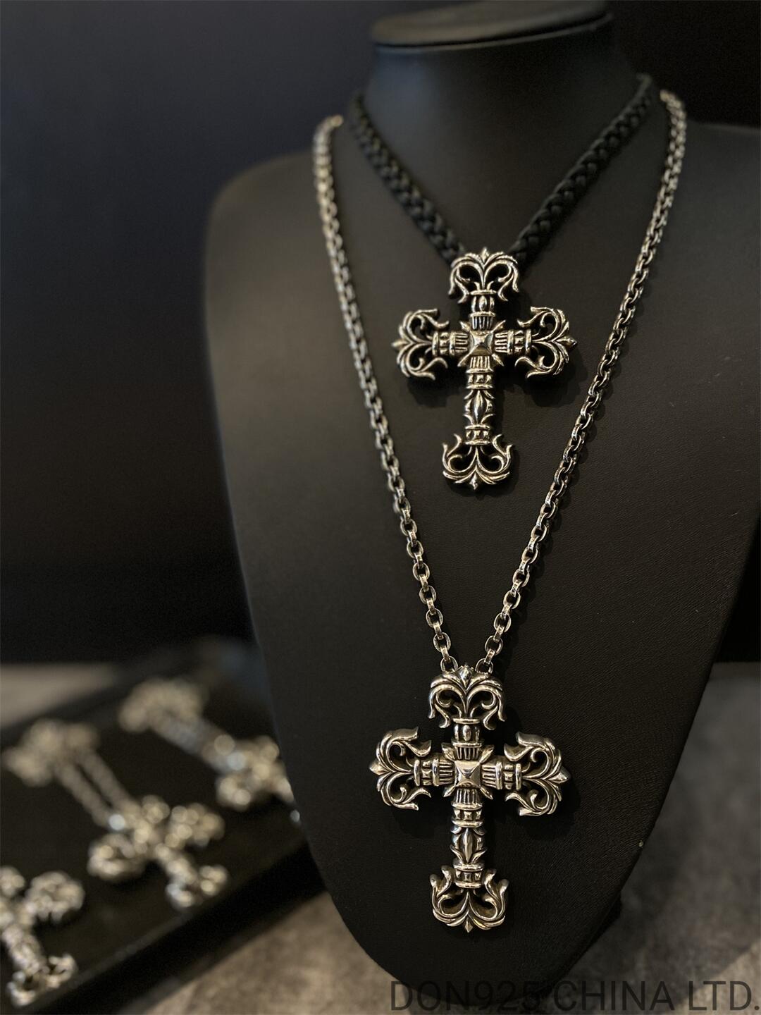 CHROME HEARTS Filigree Cross Necklace (Large Size with Paper Chain)