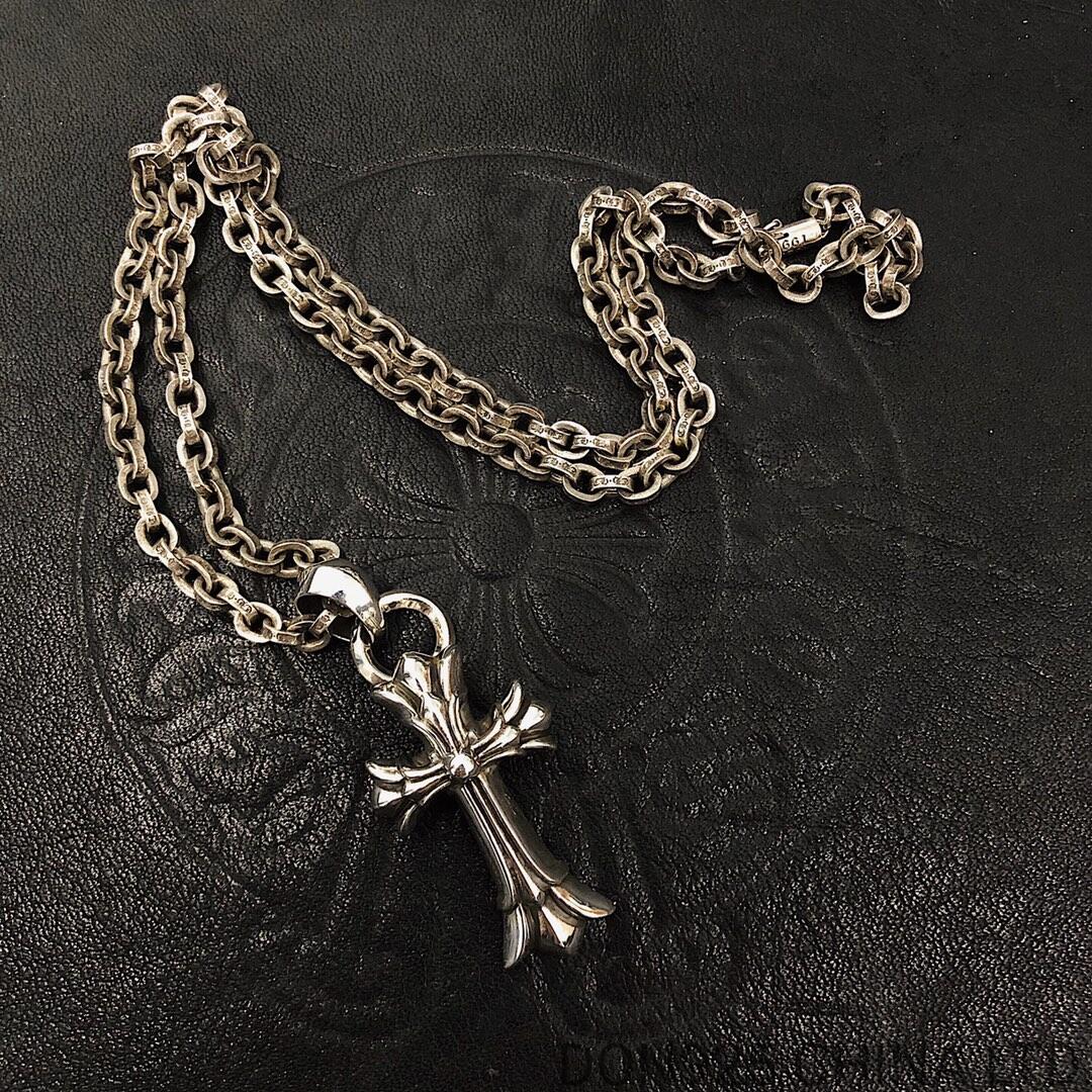 CHROME HEARTS Double Cross Necklace (Medium Size)