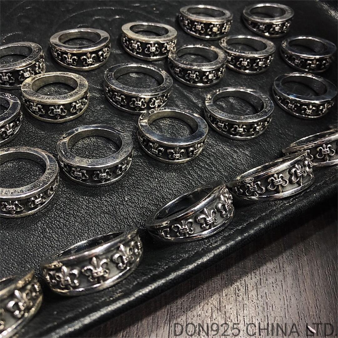 CHROME HEARTS BS Fleur V-Band Ring