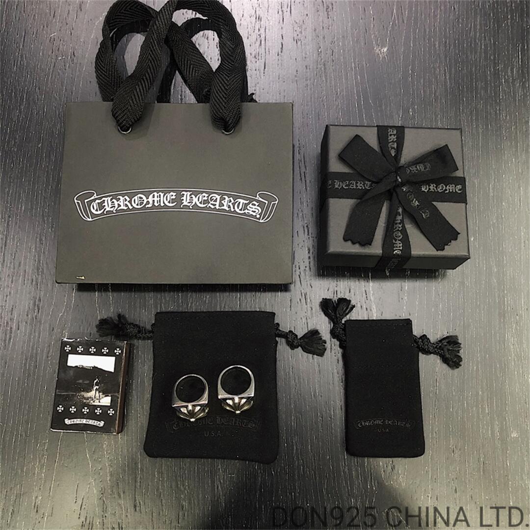 CHROME HEARTS Large Pyramid Plus Ring