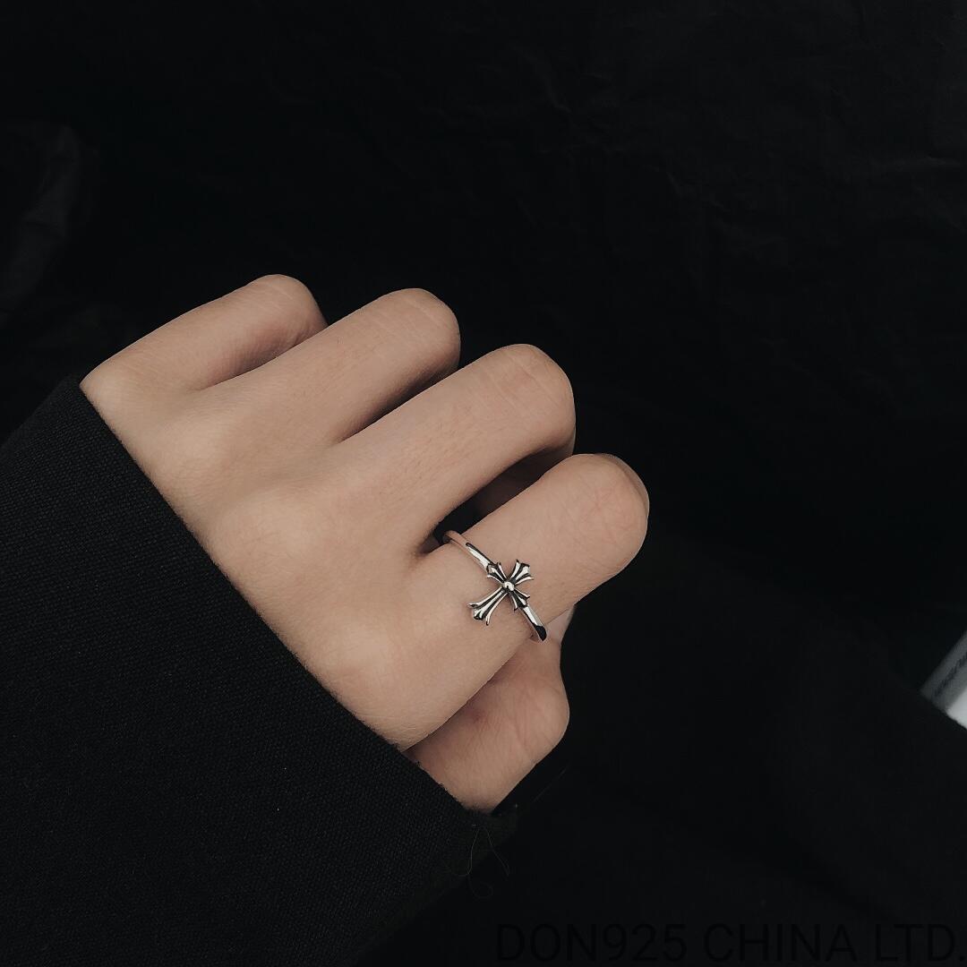 CHROME HEARTS Bubble Gum Cross Ring