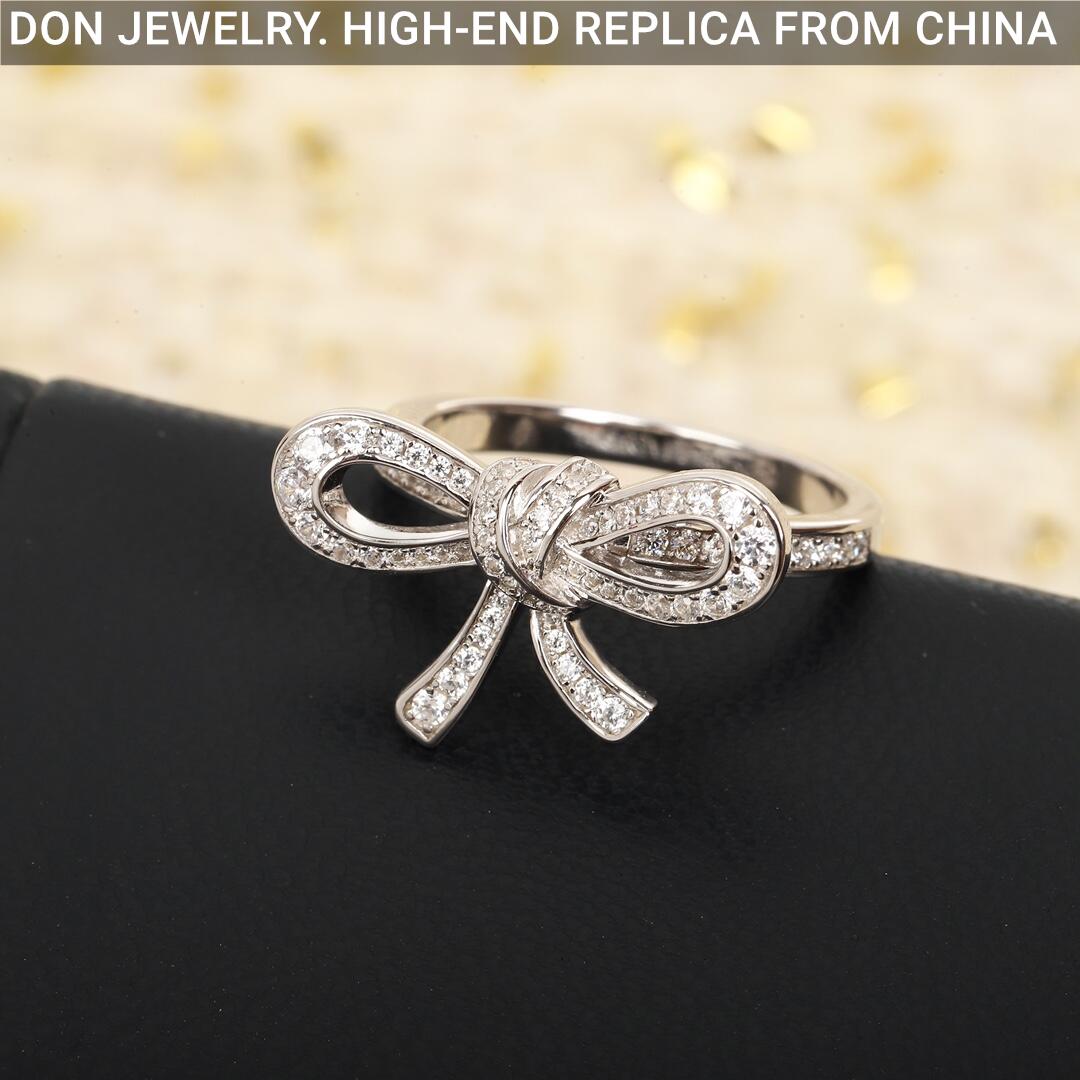 GRAFF Tilda's Bow Mini Diamond ring