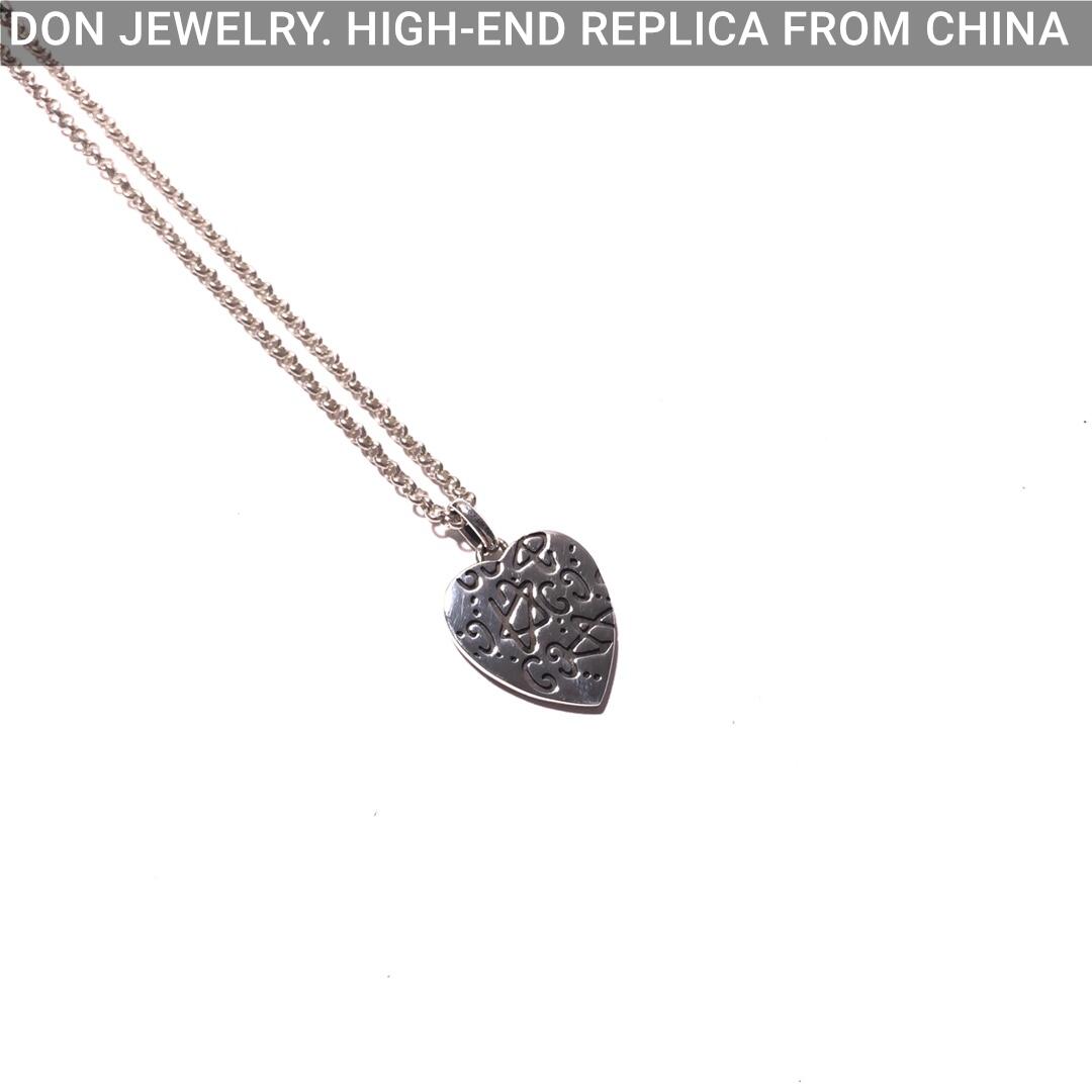 GUCCI Ghost Heart necklace