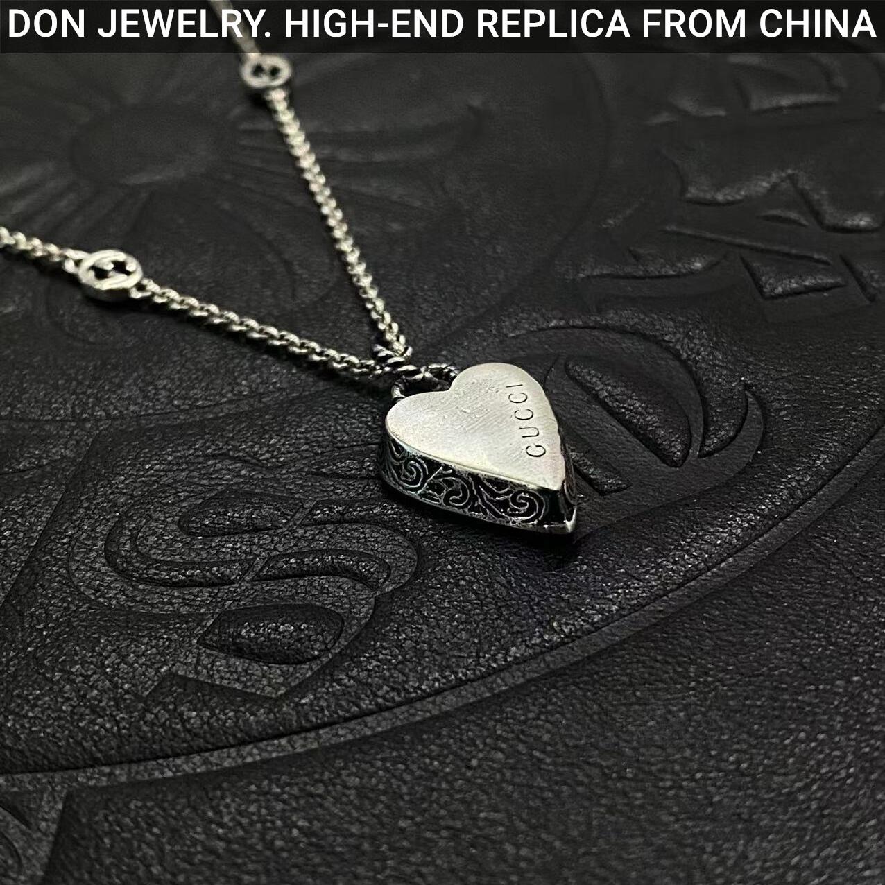 GUCCI Heart necklace