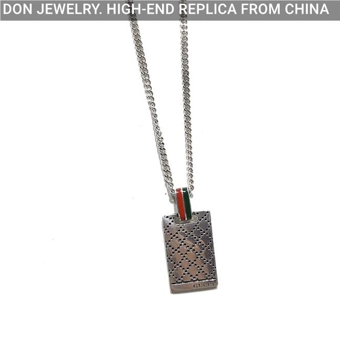 GUCCI Logo Plate necklace