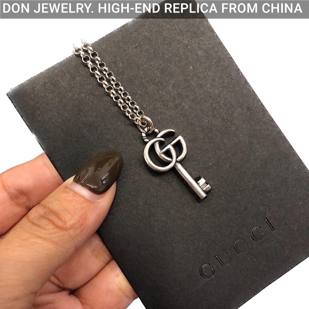 GUCCI Key necklace