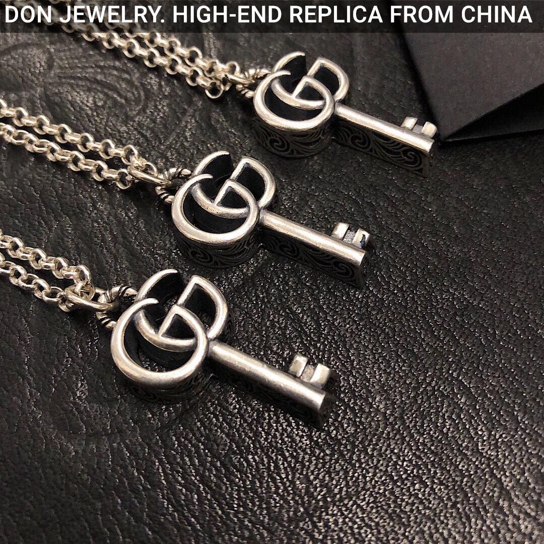 GUCCI Key necklace