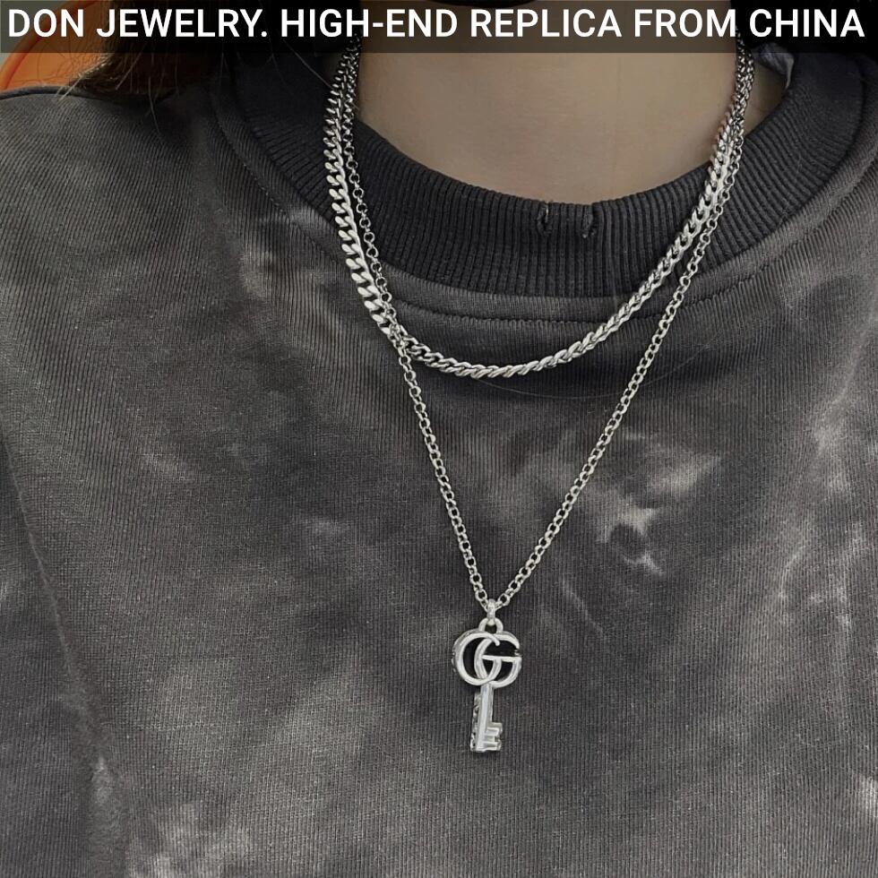 GUCCI Key necklace