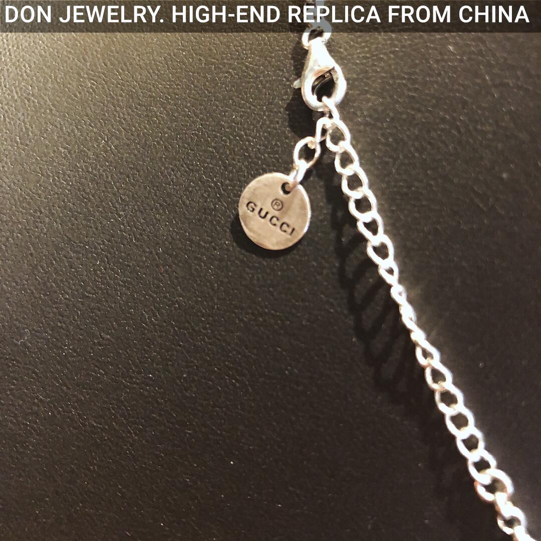 GUCCI Double G necklace