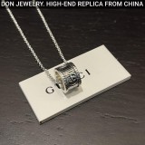 GUCCI Double G necklace