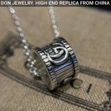 GUCCI Double G necklace