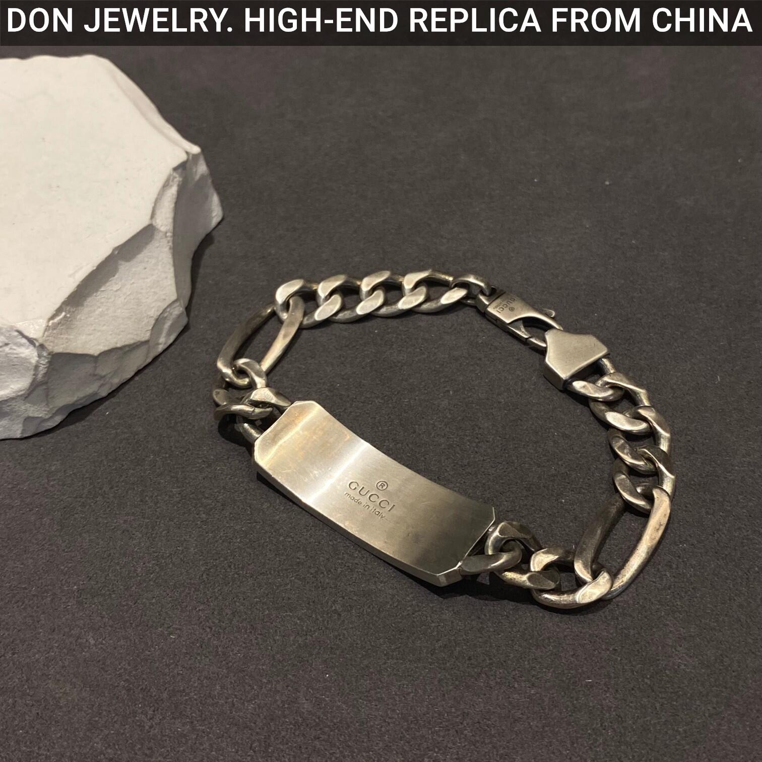 GUCCI GG and Bee Engraved chain bracelet