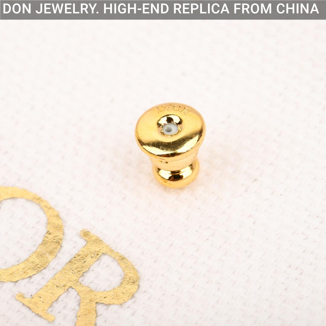 DIOR Petit CD Stud earrings