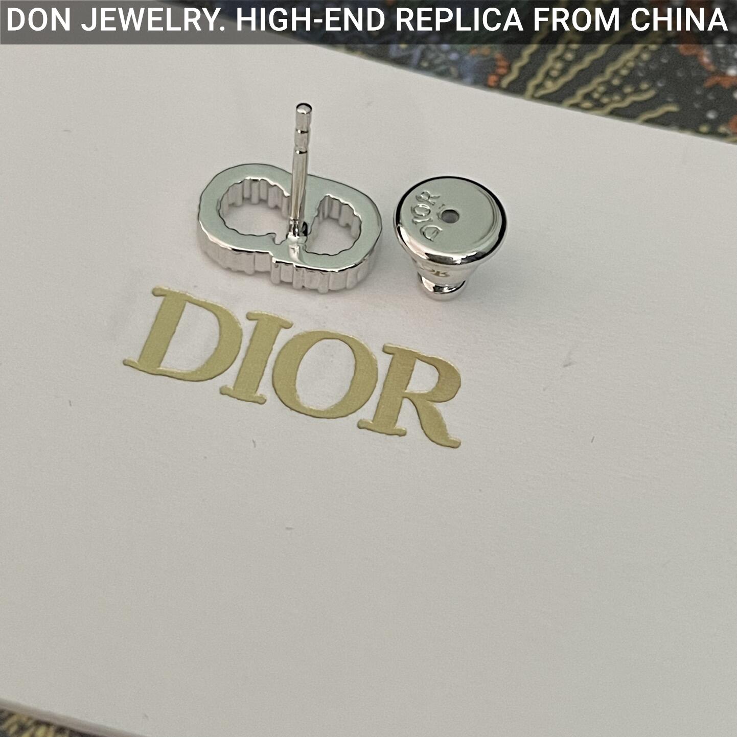 DIOR Petit CD earrings