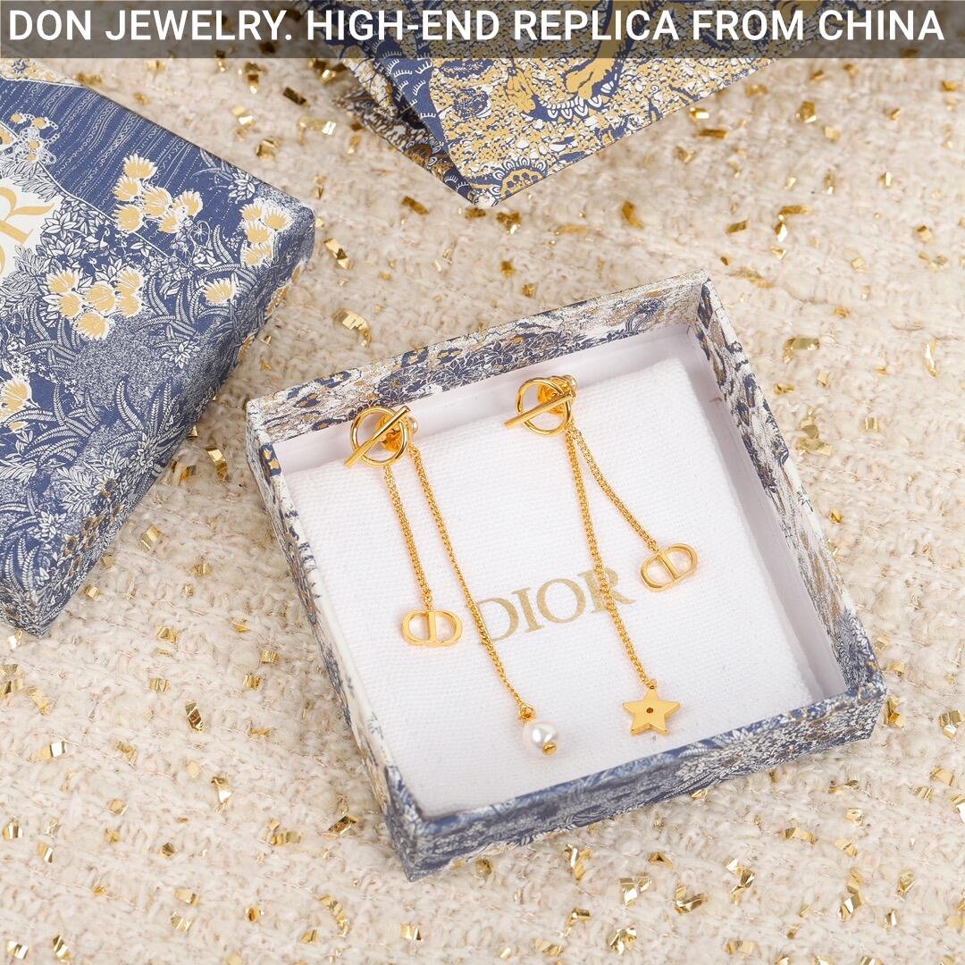 DIOR Petit CD earrings