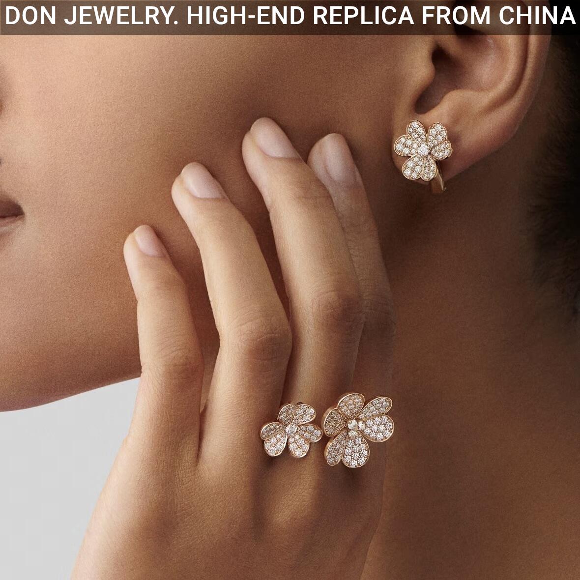 Van Cleef & Arpels Frivole earrings, small model