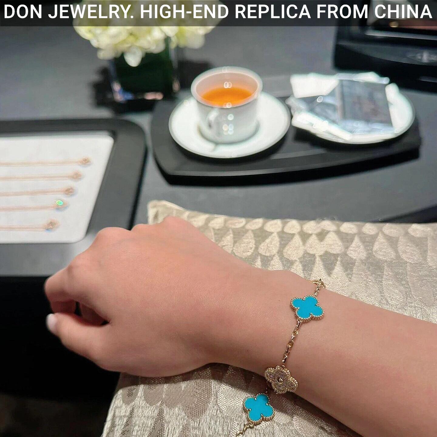 Van Cleef & Arpels Vintage Alhambra bracelet, 5 motifs