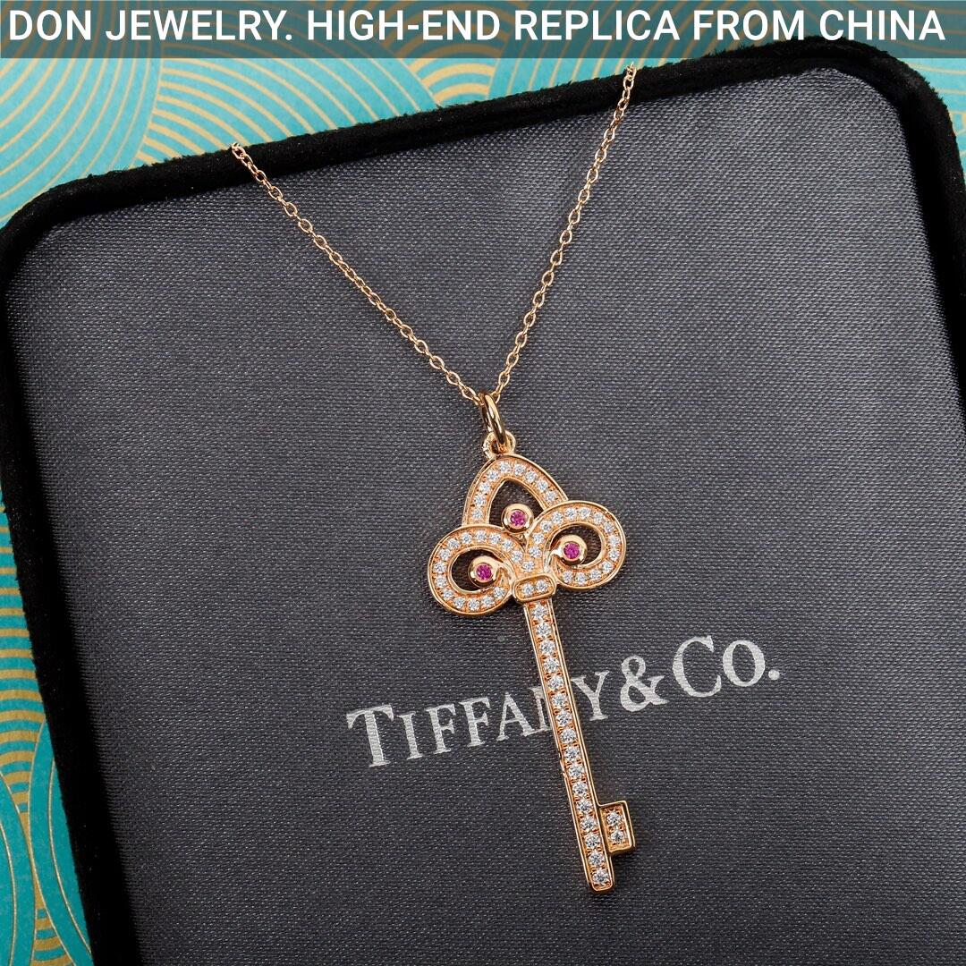 TIFFANY Keys Fleur de Lis Key necklace