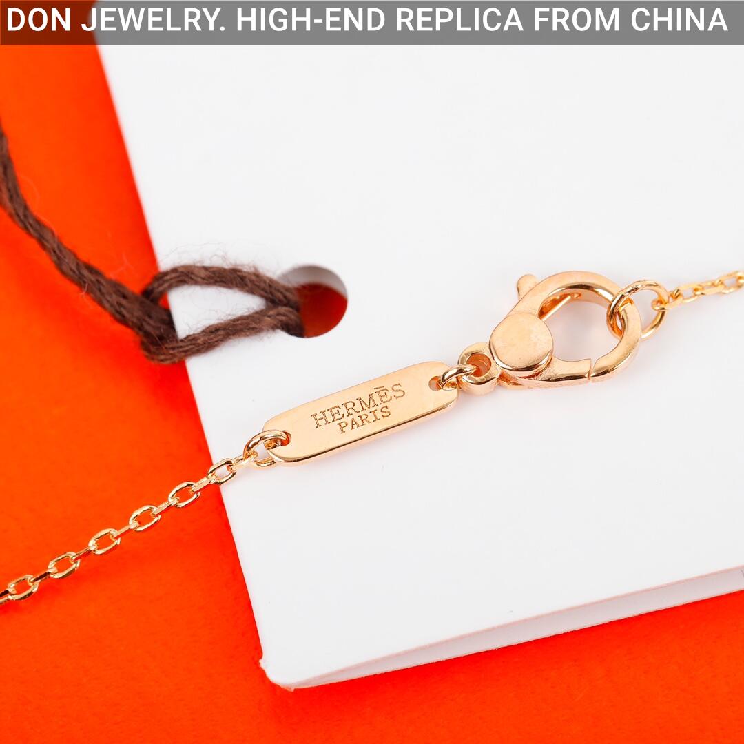 Hermes Finesse Lariat necklace